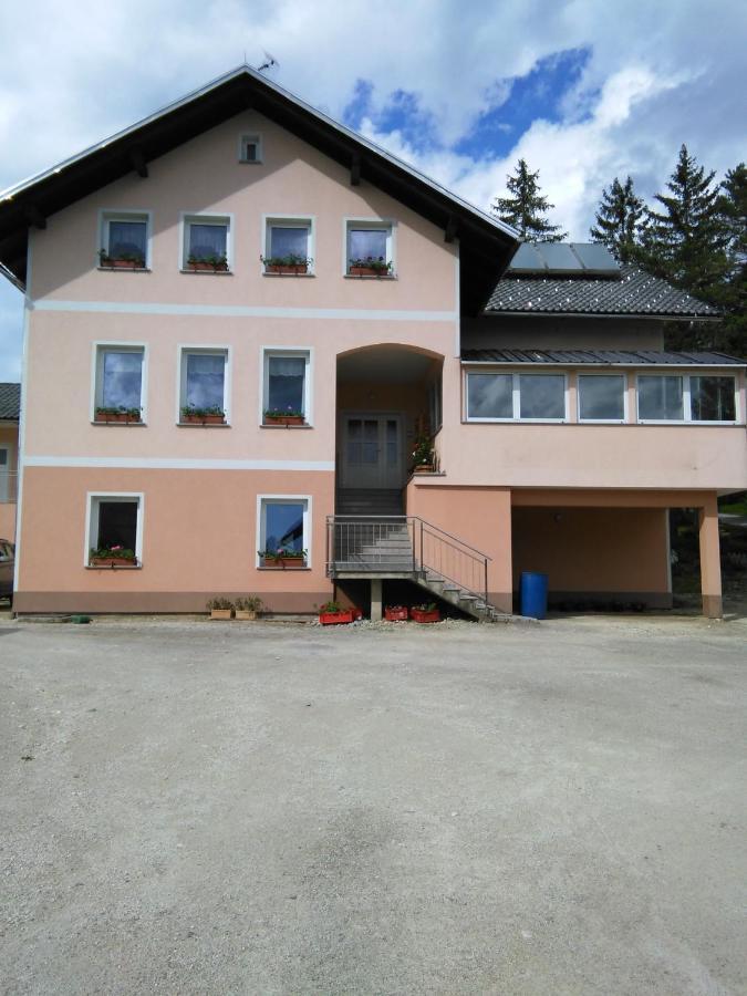 Kmetija Knavs Villa Nova Vas  Ngoại thất bức ảnh
